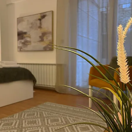 Liberte 2 Vozdovac דירה *